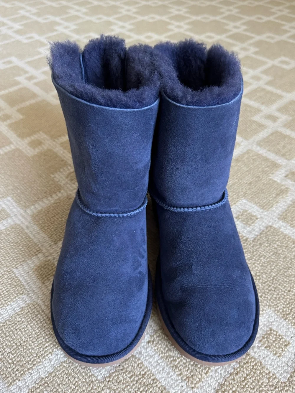 UGG Bailey Bow II Sheepskin Boots Navy Blue Girls Size 4